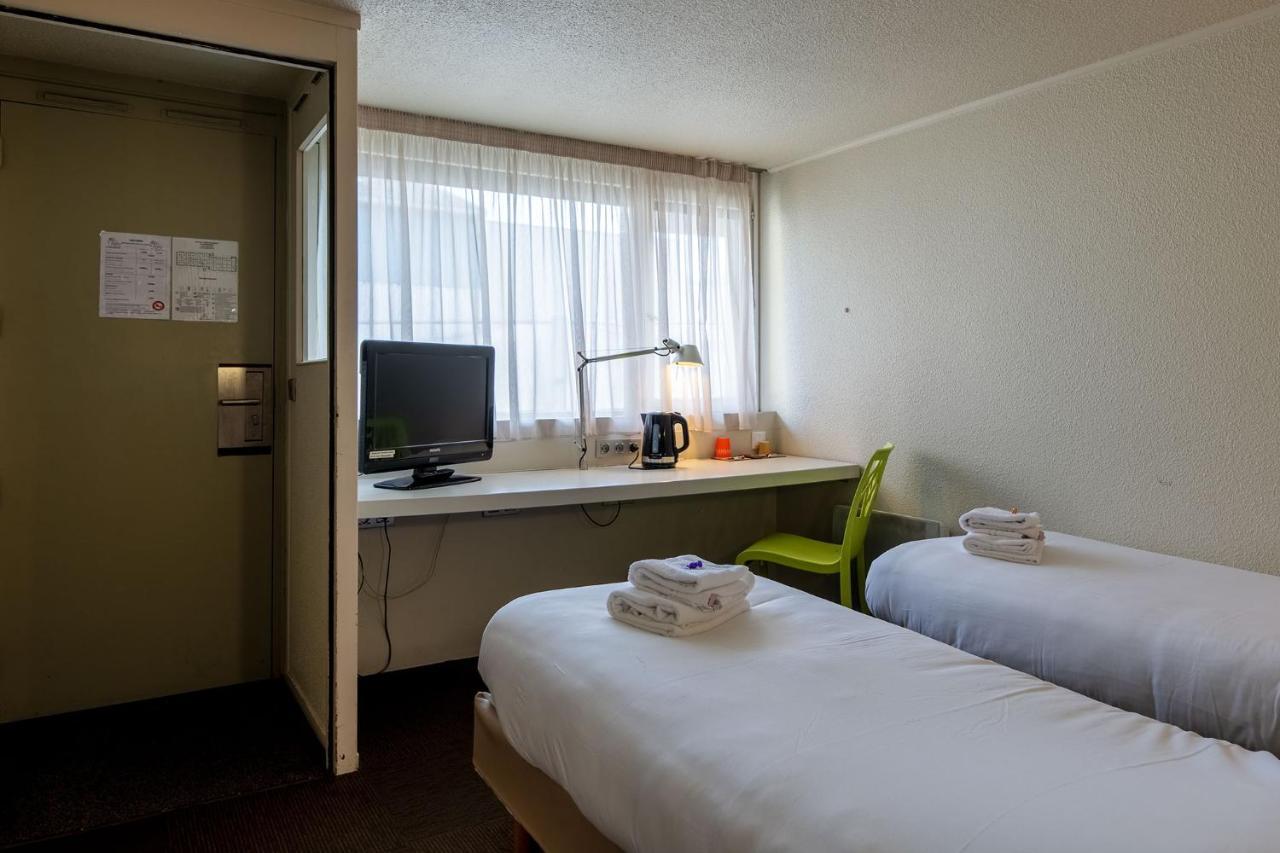 Hotel Le Cyrano Бержерак Екстериор снимка